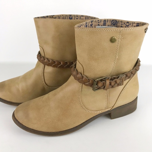 Roxy Shoes - Roxy |  "Skye" Tan Ankle Boots